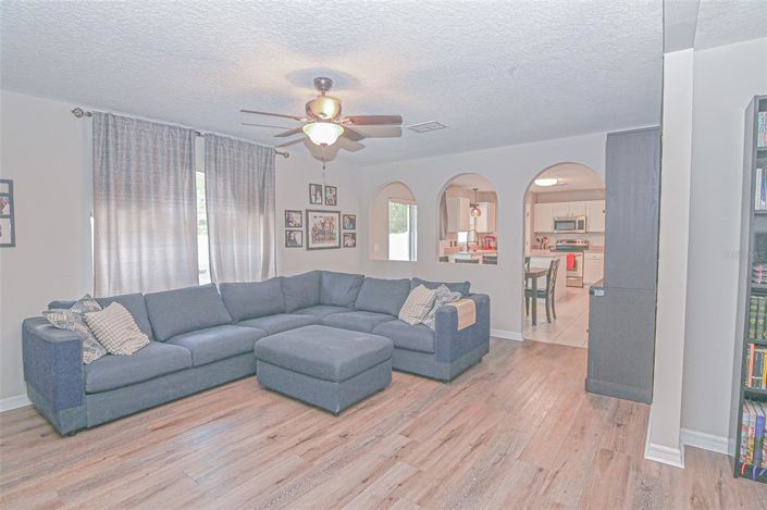 Image No.11-4 Bed House for sale