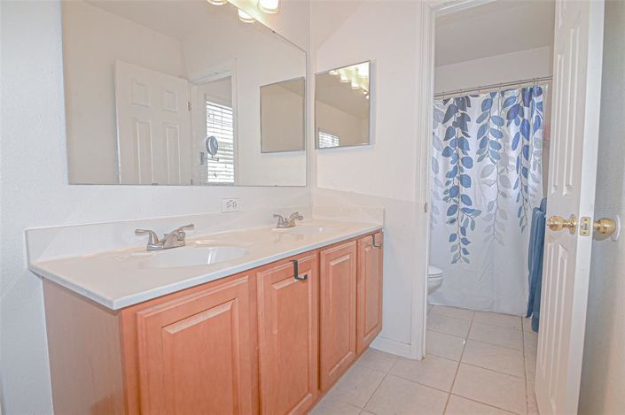 Image No.17-4 Bed House for sale