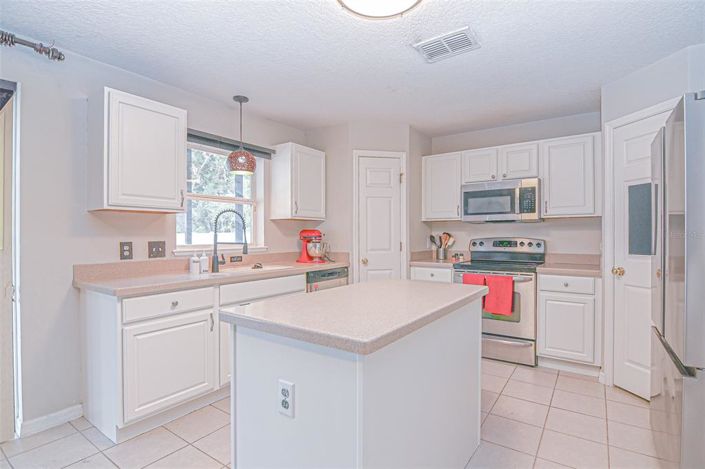 Image No.9-4 Bed House for sale