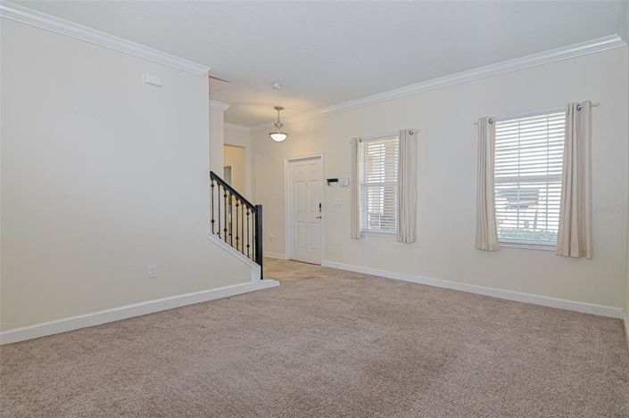 Image No.19-5 Bed House for sale
