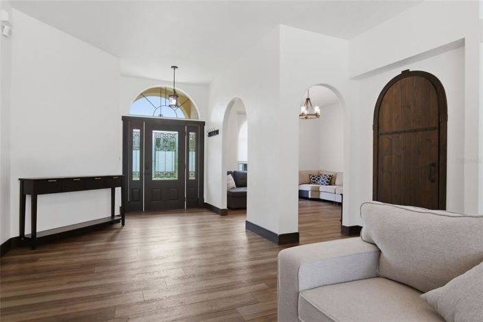 Image No.7-4 Bed House for sale