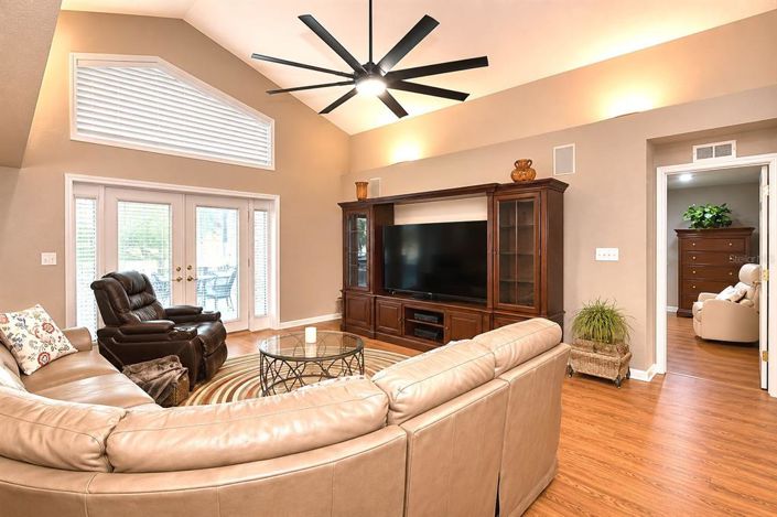 Image No.20-3 Bed House for sale