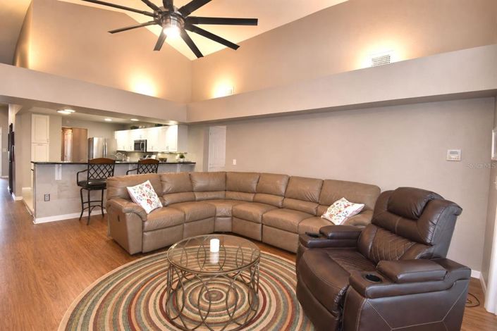 Image No.21-3 Bed House for sale