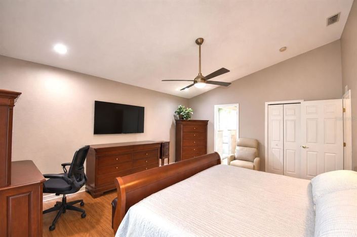 Image No.24-3 Bed House for sale