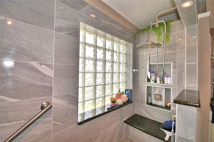 Image No.27-3 Bed House for sale