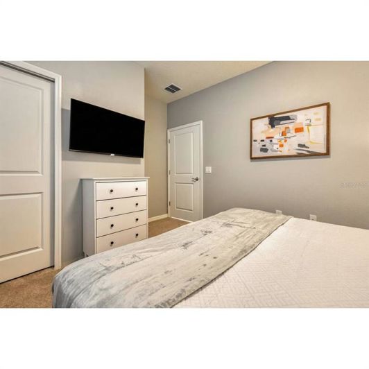 Image No.27-5 Bed Townhouse for sale