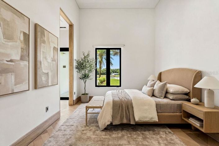 Image No.14-4 Bed House for sale