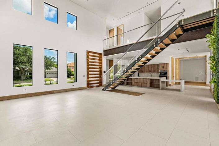 Image No.24-4 Bed House for sale