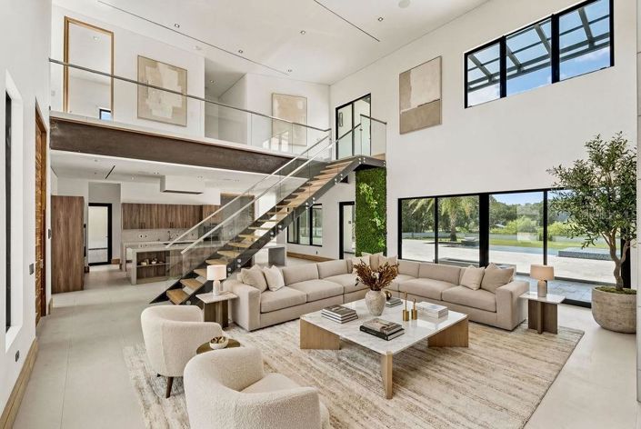 Image No.7-4 Bed House for sale