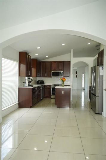 Image No.12-4 Bed House for sale