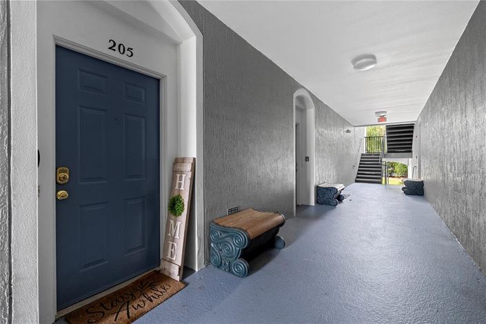 Image No.21-3 Bed Apartment for sale