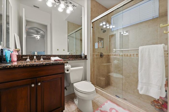 Image No.54-5 Bed House for sale