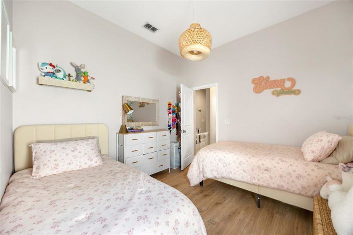 Image No.21-3 Bed House for sale