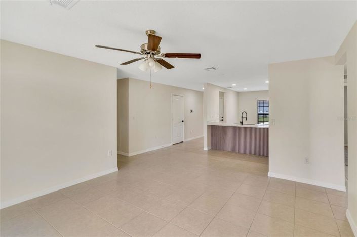 Image No.11-3 Bed House for sale