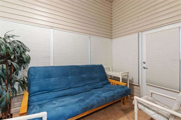 Image No.16-1 Bed House for sale