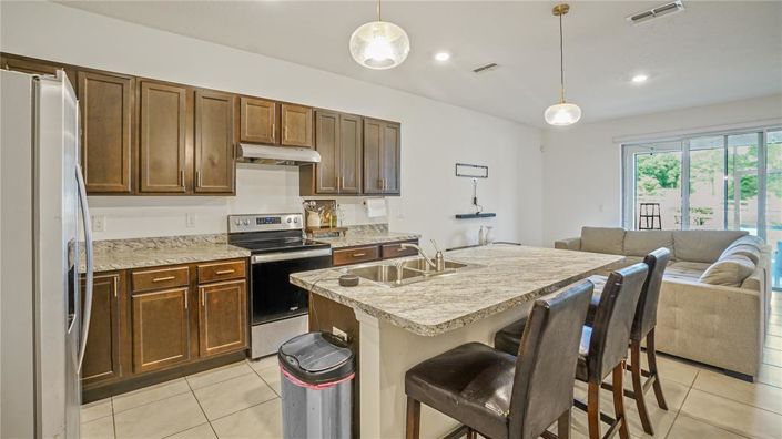 Image No.8-3 Bed Townhouse for sale