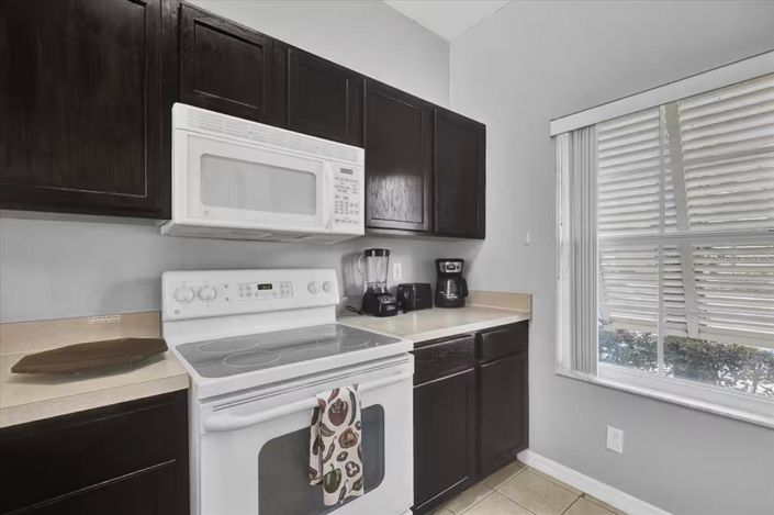 Image No.2-3 Bed Townhouse for sale