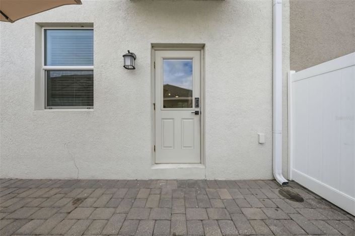 Image No.19-3 Bed Townhouse for sale