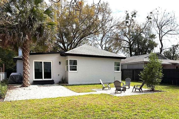 Image No.17-3 Bed House for sale