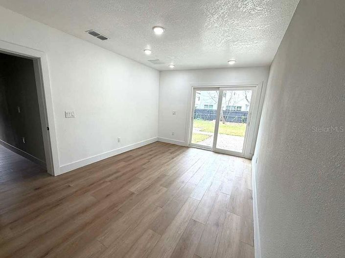Image No.9-3 Bed House for sale