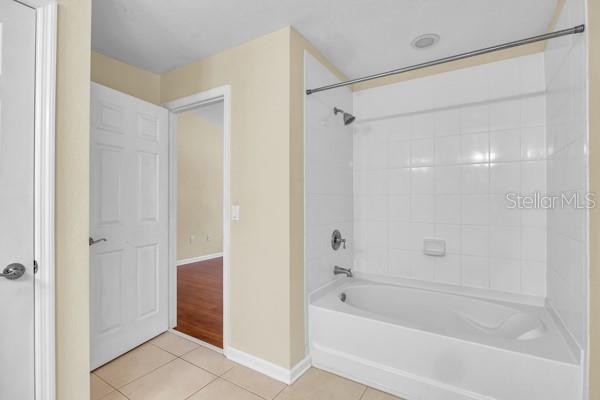 Image No.19-3 Bed Townhouse for sale