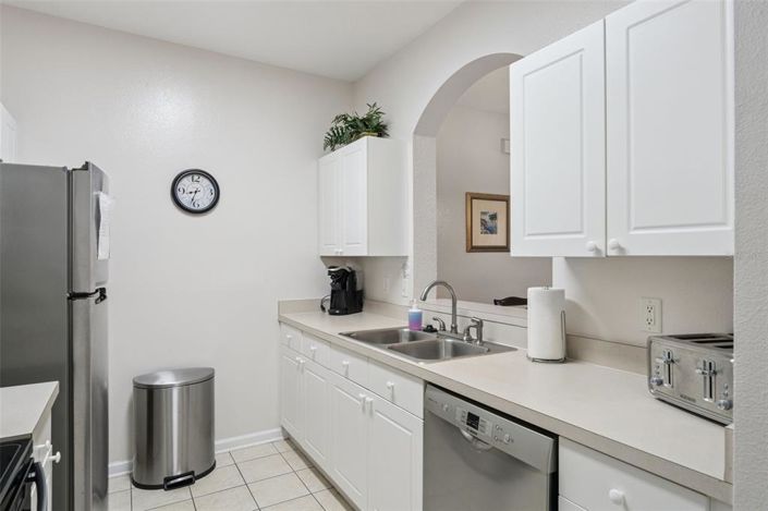 Image No.12-3 Bed Apartment for sale