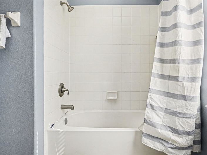 Image No.23-6 Bed House for sale