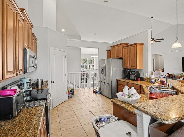 Image No.9-6 Bed House for sale