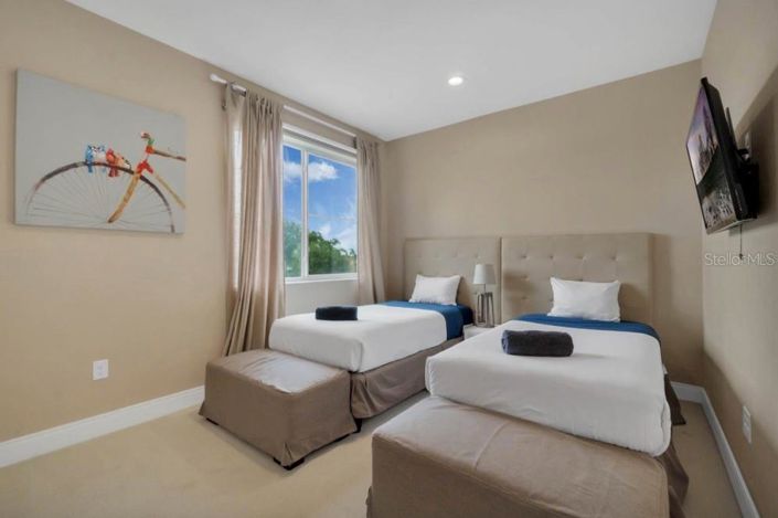 Image No.18-4 Bed Townhouse for sale