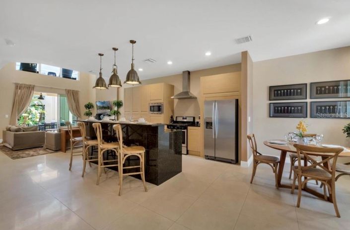 Image No.3-4 Bed Townhouse for sale