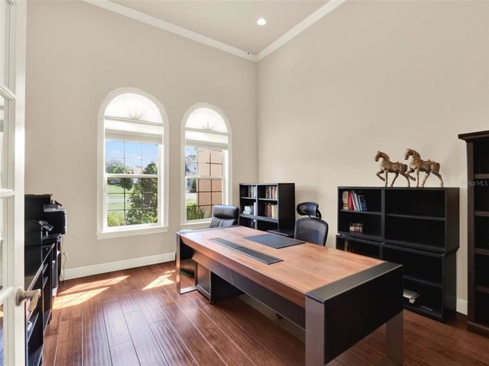 Image No.37-5 Bed House for sale