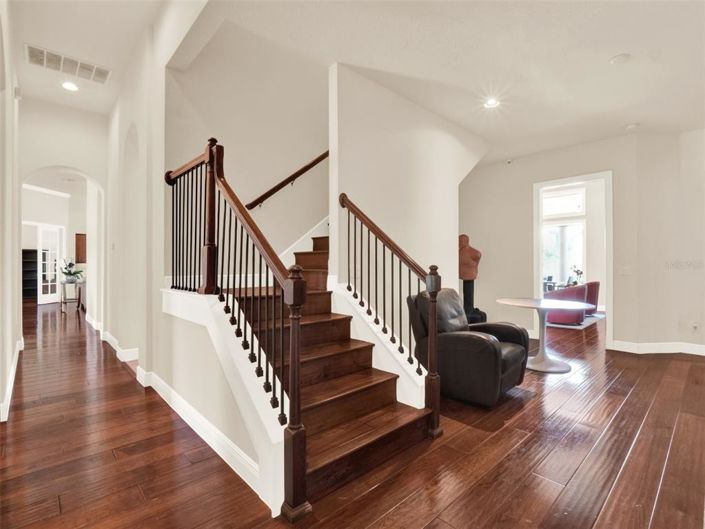 Image No.42-5 Bed House for sale