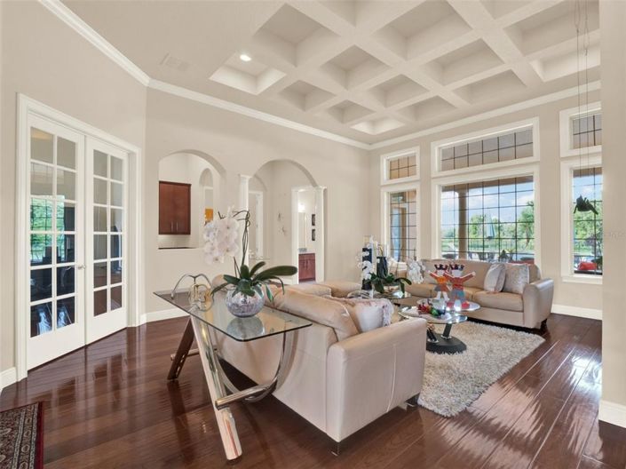 Image No.57-5 Bed House for sale