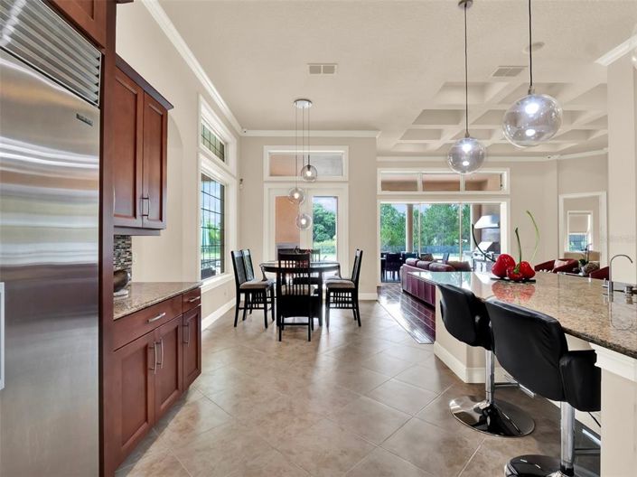 Image No.59-5 Bed House for sale
