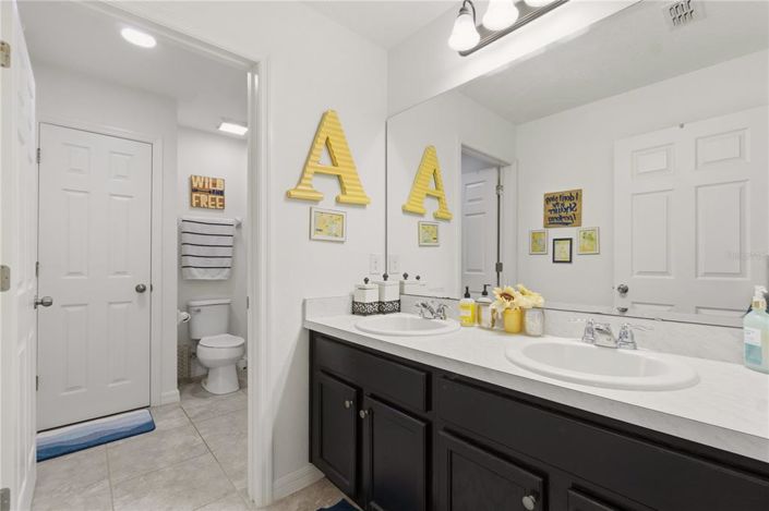 Image No.34-5 Bed House for sale