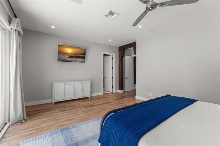 Image No.35-5 Bed House for sale