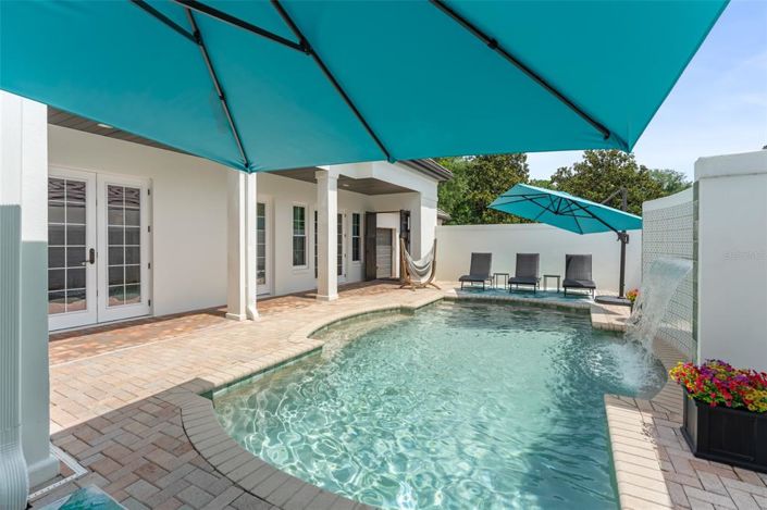 Image No.5-5 Bed House for sale