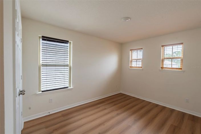 Image No.25-4 Bed House for sale