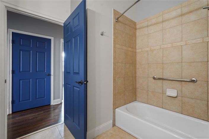 Image No.23-4 Bed Townhouse for sale