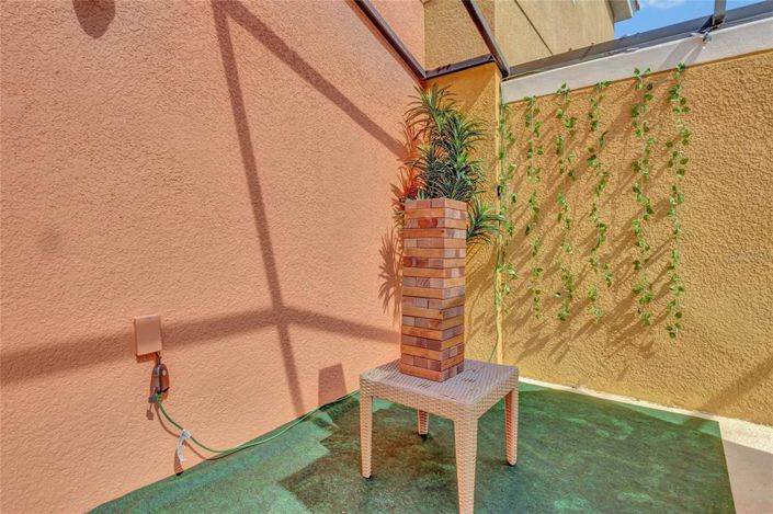 Image No.27-2 Bed Townhouse for sale
