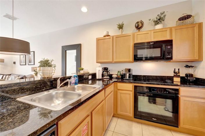 Image No.36-2 Bed Townhouse for sale