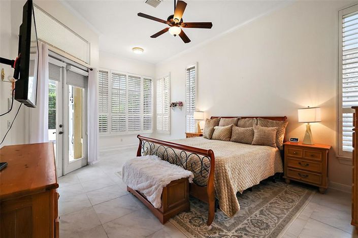 Image No.19-5 Bed House for sale