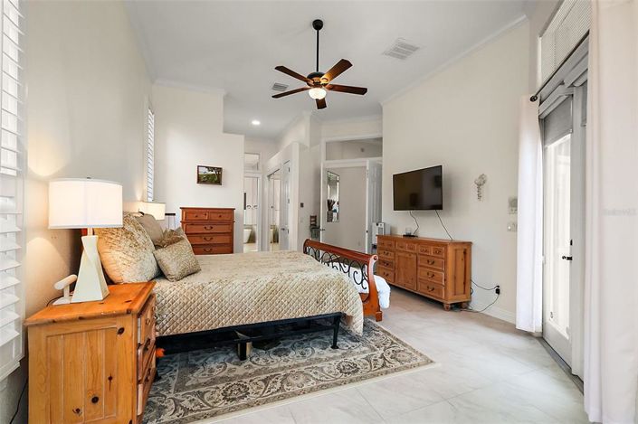 Image No.20-5 Bed House for sale