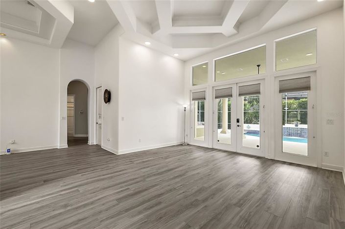 Image No.5-5 Bed House for sale
