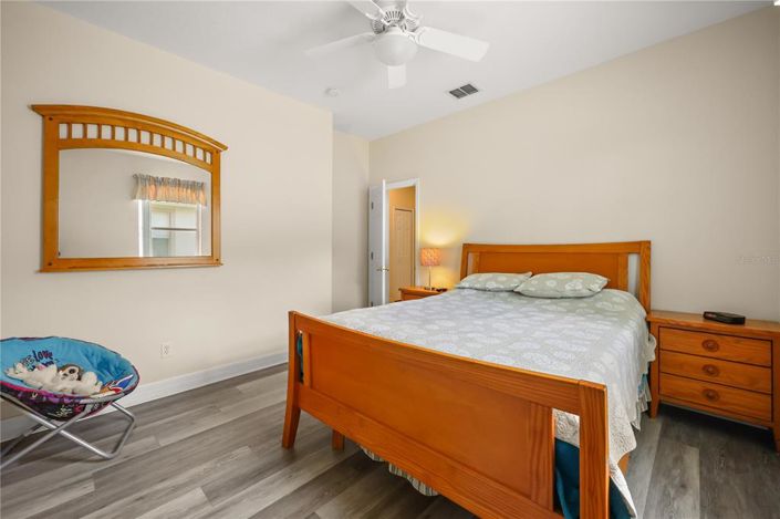 Image No.27-4 Bed House for sale