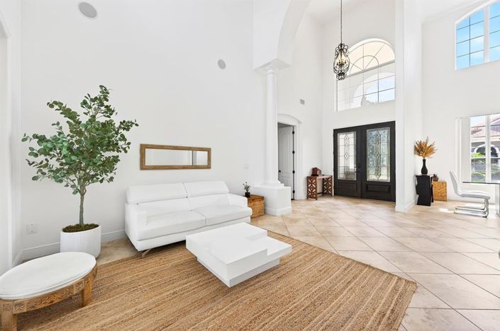 Image No.5-5 Bed House for sale