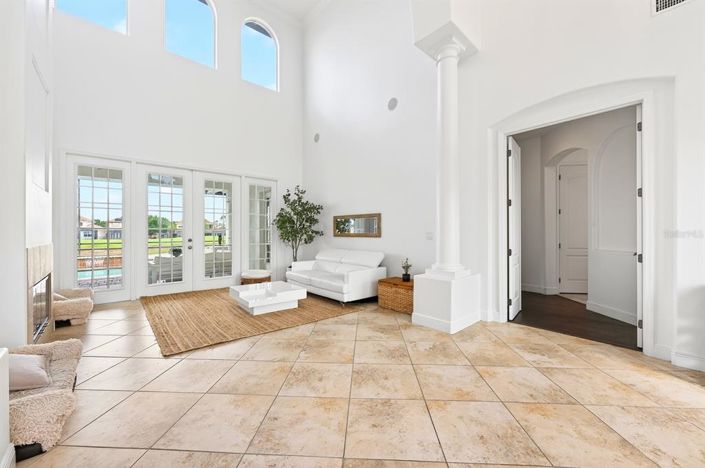 Image No.6-5 Bed House for sale