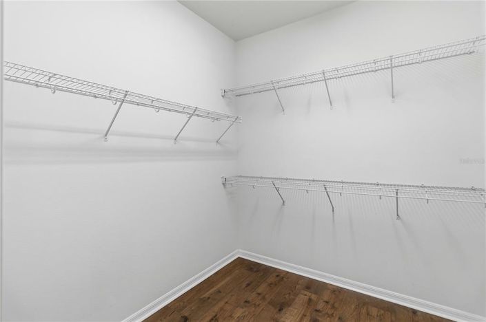 Image No.25-4 Bed House for sale