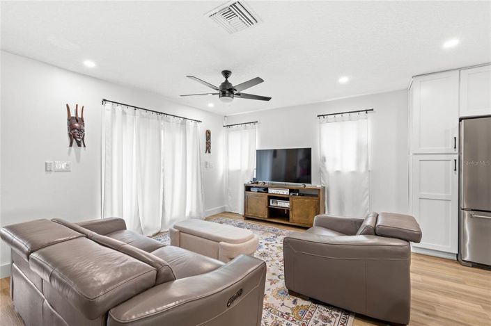 Image No.7-3 Bed House for sale