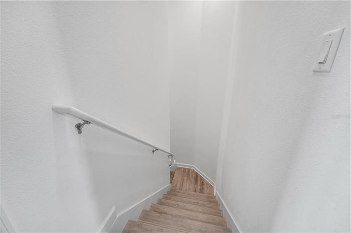 Image No.18-3 Bed Townhouse for sale